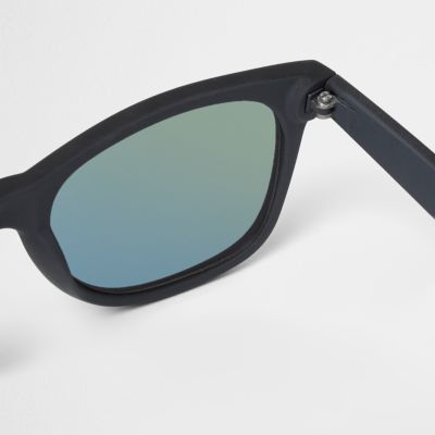 Black rubber blue lens retro sunglasses